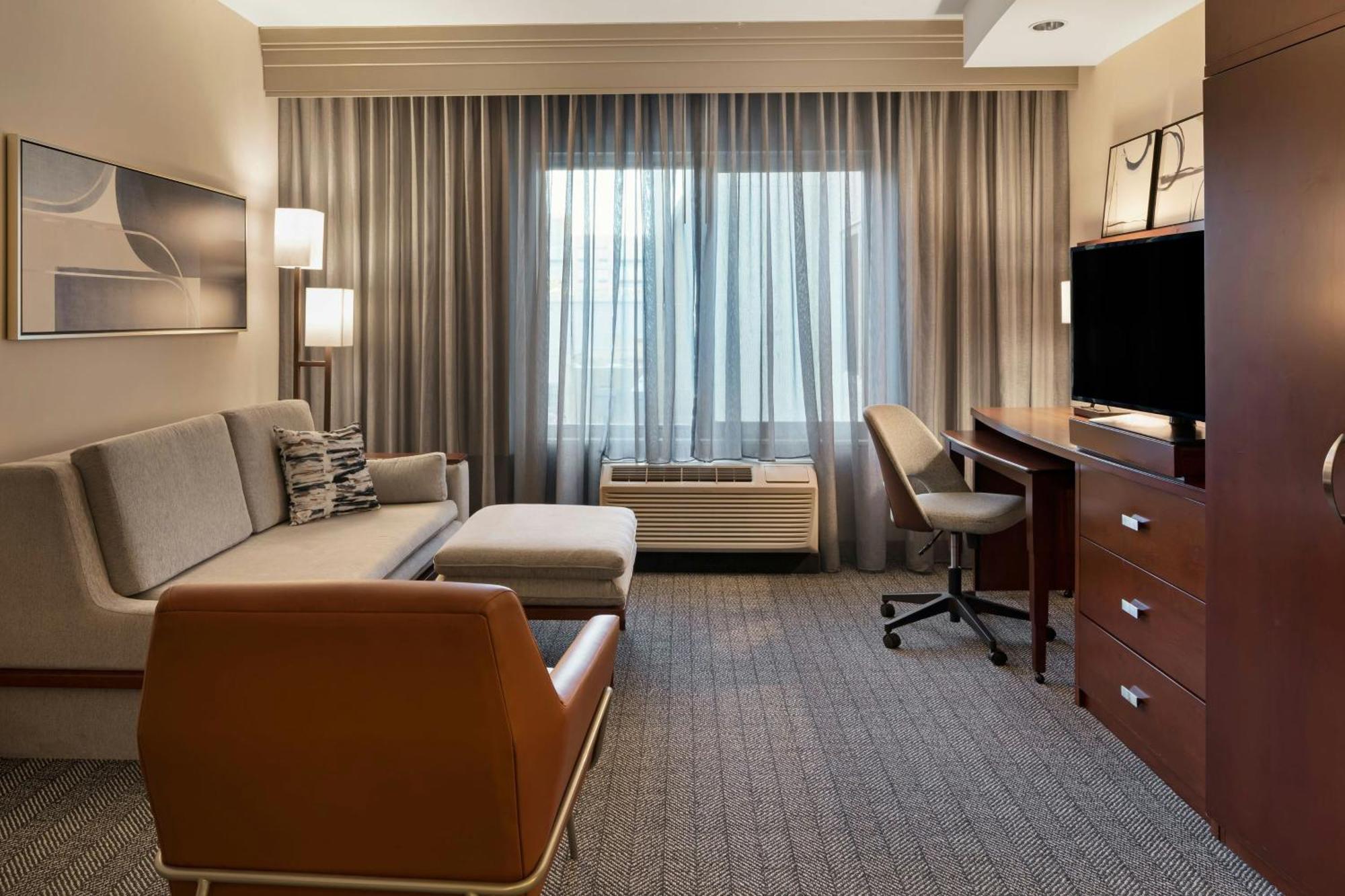 คอร์ตยาร์ด ลองบีช แอร์พอร์ต Hotel ภายนอก รูปภาพ